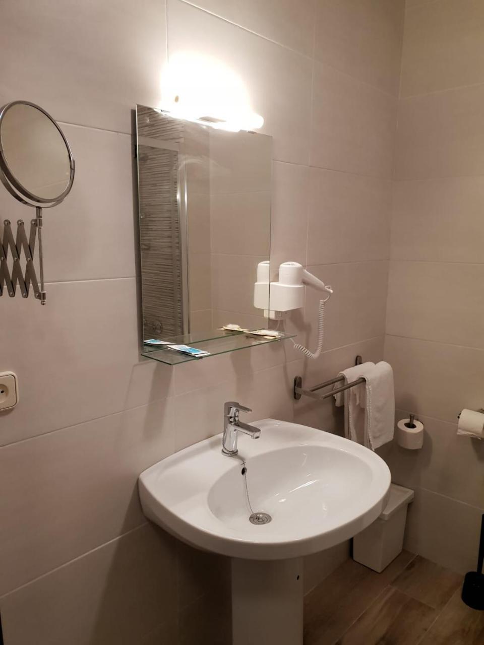 Complejo Hotelero Saga Manzanares Ngoại thất bức ảnh